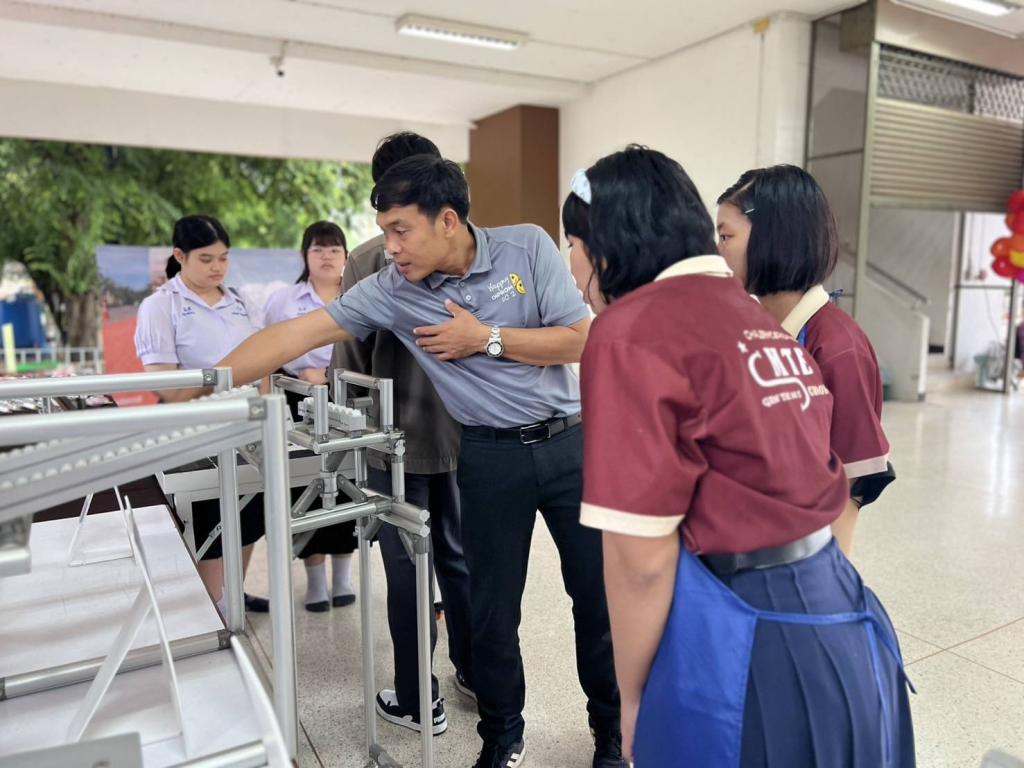 DIPROM CENTER 2 ร่วมสนับสนุนการสร้างแนวคิดพัฒนาวิสาหกิจให้กับเยาวชนคนรุ่นใหม่ในงานสัปดาห์วิทยาศาสตร์ ประจำปี พ.ศ. 2568