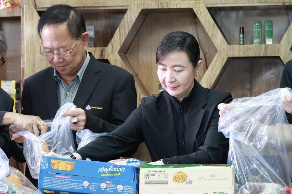 “ปลัดณัฐพล” บินตรงเมืองสองแคว เปิด “ศูนย์อุตสาหกรรมรวมใจ” หนุน “ดีพร้อม” เชื่อมพลังรัฐ–เอกชน เร่งฟื้นฟูธุรกิจภาคเหนือตอนล่าง