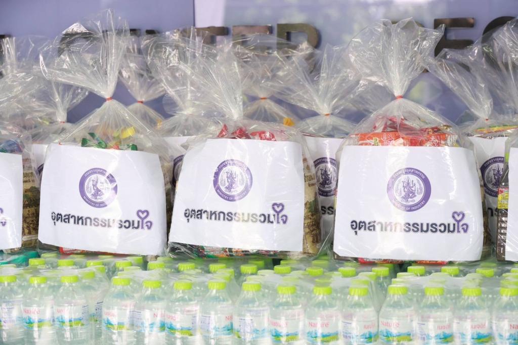 “ปลัดณัฐพล” บินตรงเมืองสองแคว เปิด “ศูนย์อุตสาหกรรมรวมใจ” หนุน “ดีพร้อม” เชื่อมพลังรัฐ–เอกชน เร่งฟื้นฟูธุรกิจภาคเหนือตอนล่าง